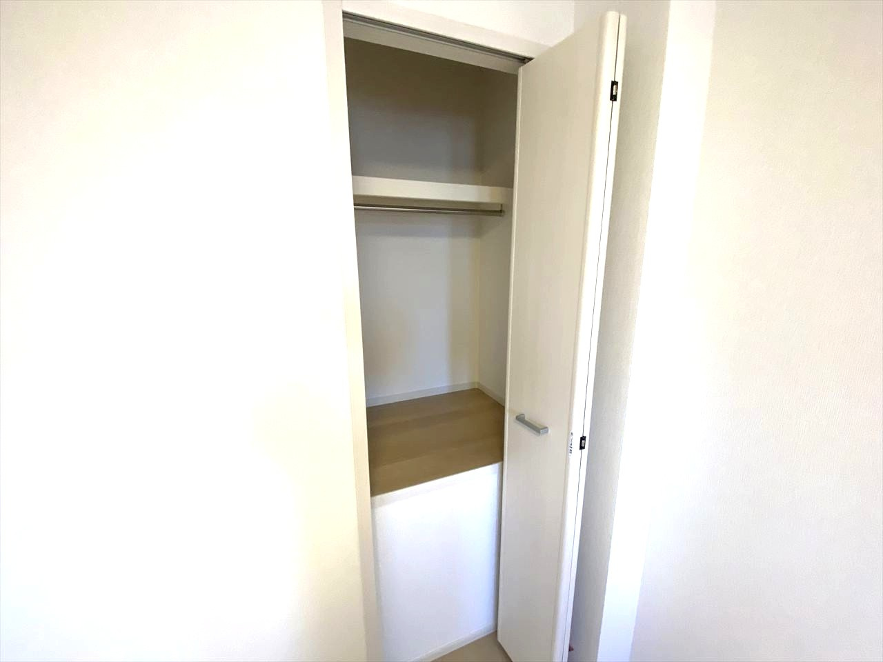 コスモメゾン　Ⅱの玄関|未完成の為イメージ写真です。