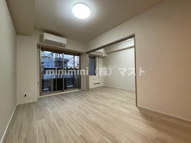 スプランディッド駒川中野駅前の居間・リビング