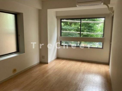 【居間・リビング】 | 第二請地ビル