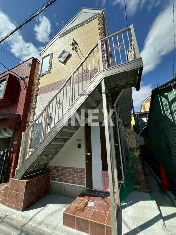 横浜市磯子区丸山２丁目のアパートの外観