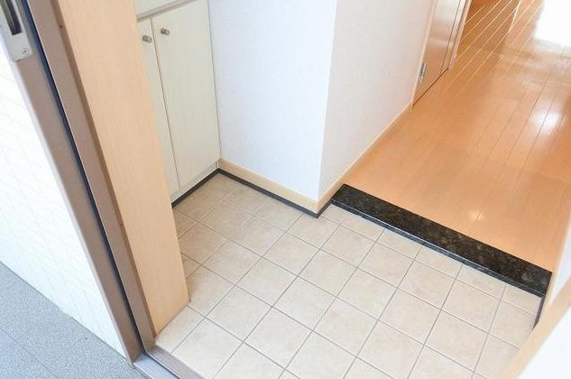 グロースリングの玄関|※別室参考写真です。