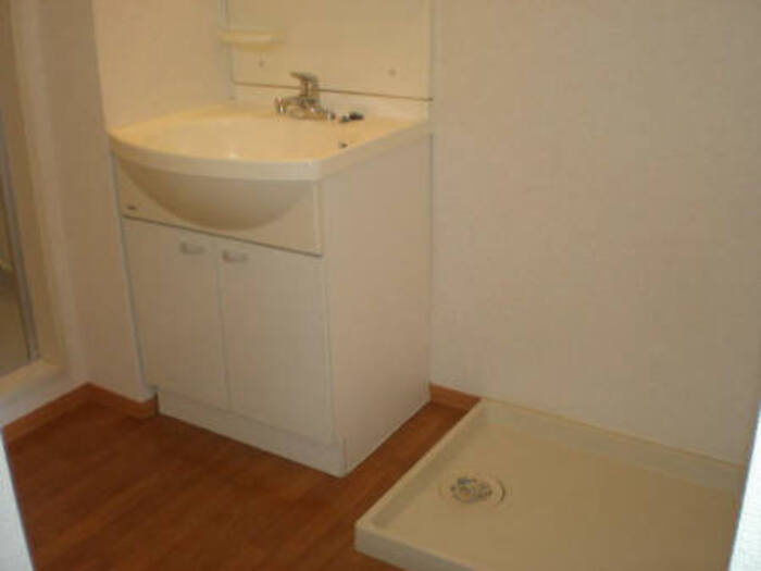 ルポ・ロジェマンC棟の洗面所|綺麗な洗面所です♪