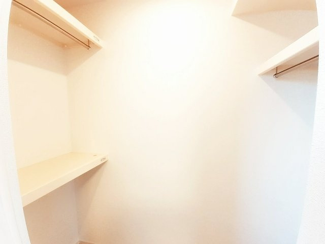 サンライズ桜町Ｂの収納