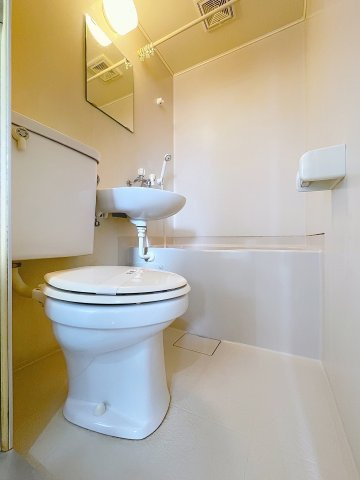 【浴室】 | ハウス田中 | ★鏡付きの3点ユニットバスです★