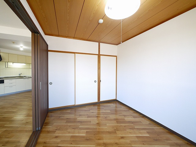 タワーア・ラ・モードの洋室