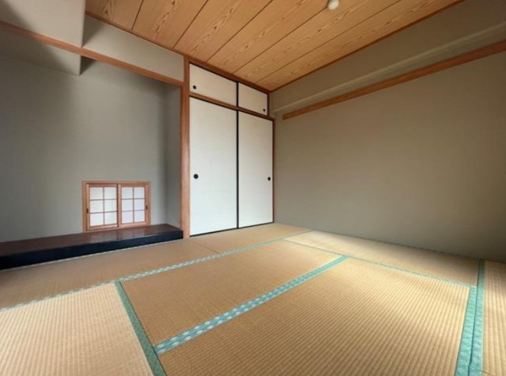 ローレル東生駒の和室