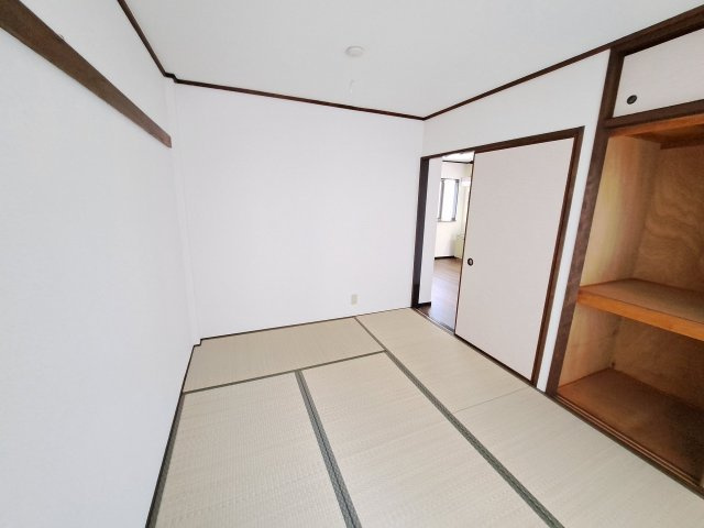 ハイツ南甲子園の寝室