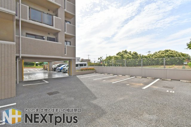 サーパス上尾の駐車場|■私共は、強引なセールスは致しません。『今買えるから大丈夫』ではなく、『買った後の本当の幸せは何か』を考えた上でのご提案を徹底しております。どうぞお気軽にご連絡下さいませ。