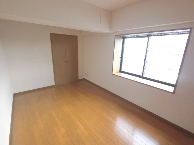 【洋室】 | ケンジントンコート成田