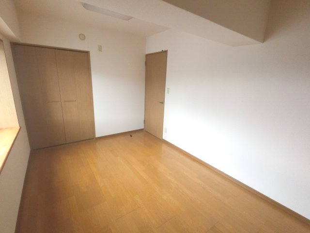 【洋室】 | ケンジントンコート成田