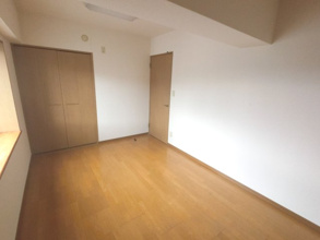 【洋室】 | ケンジントンコート成田