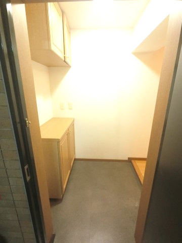 【玄関】 | ケンジントンコート成田