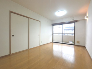 【居間・リビング】 | ケンジントンコート成田