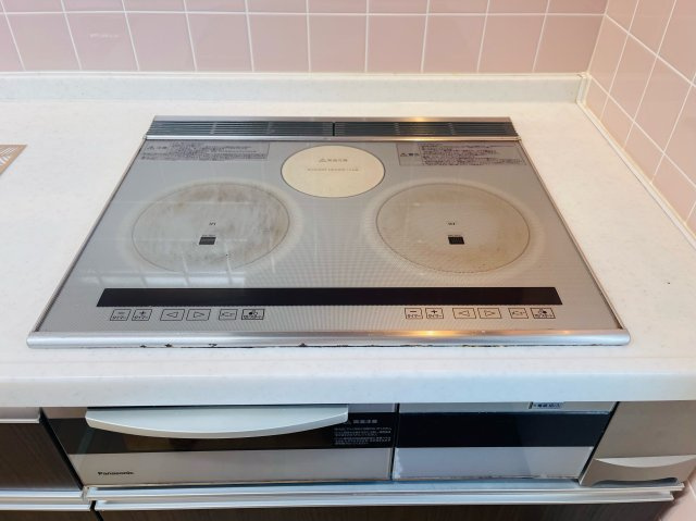 あきる野市平沢　オール電化付 中古戸建のキッチン|嬉しいＩＨヒーター付♪