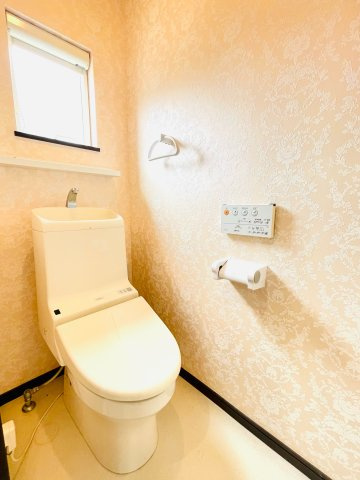 あきる野市平沢　オール電化付 中古戸建のトイレ