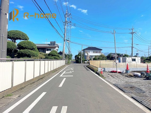 つくば市今鹿島9期　新築戸建て　3号棟の前面道路含む現地写真|『今から見たい！』大歓迎です♪
お気軽にＲ－ｈomeまでお問い合わせください。