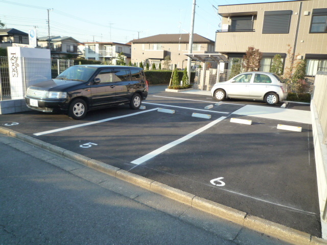 ＲＥＶＥＲＡＦＦＩＮＥの駐車場|★敷地内駐車場あります★