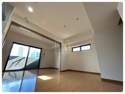 【居間・リビング】 | リーガル南堀江 | リーガル南堀江　ダイニングスペース