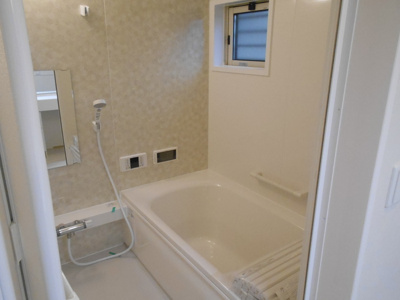 【浴室】 | シャインアイリス　Ⅲ | お風呂で日々の疲れを落としましょう