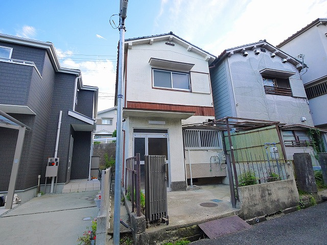 柳町貸家の外観|おしゃれな外観です