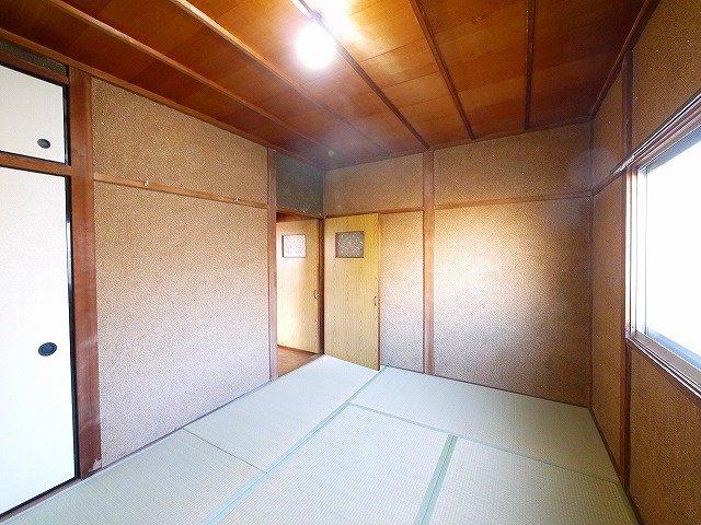 奈良県大和郡山市柳町　戸建の和室|和室があれば客間としても活用できます