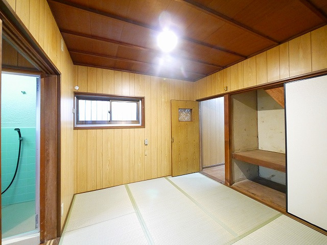 奈良県大和郡山市柳町　戸建の居間・リビング|ゆったり過ごせる居間です