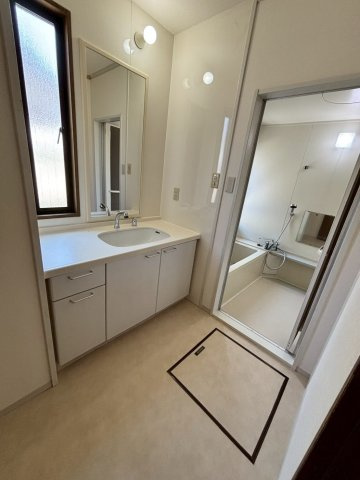 泉佐野市上之郷戸建（2棟）の独立洗面台