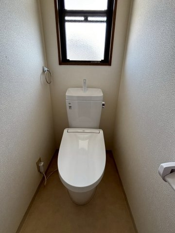 泉佐野市上之郷戸建（2棟）のトイレ