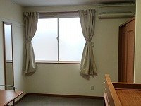 【居間・リビング】 | レオパレスＦＩＴ　ＴＥＲＲＡＳＥ