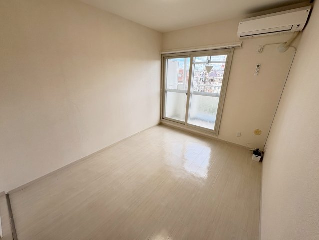 ビューパレー市川の居間・リビング