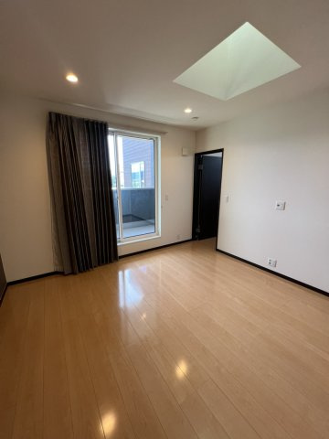 八代市鏡町内田1025-2の洋室