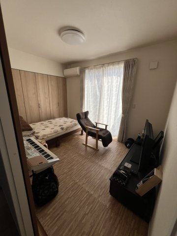 八代市鏡町内田1025-2の洋室