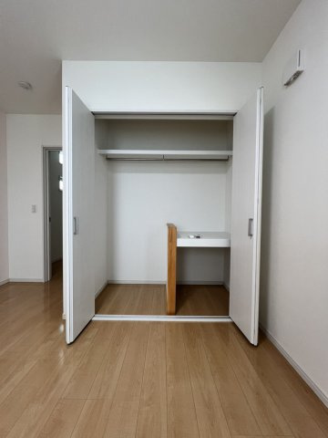 鏡町内田戸建の収納