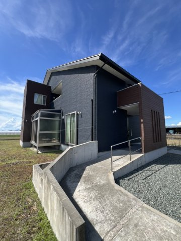 八代市鏡町内田1025-2の外観