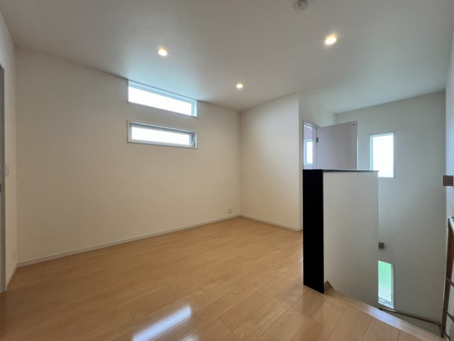 鏡町内田戸建の内装