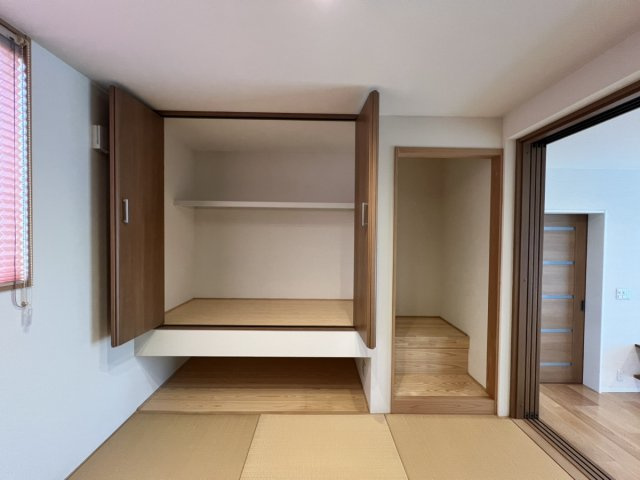 鏡町内田戸建の収納