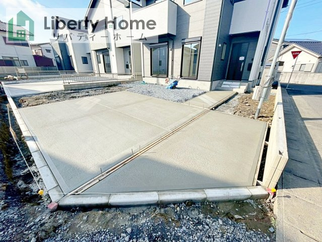 水戸市東台1期　新築戸建　3号棟の駐車場