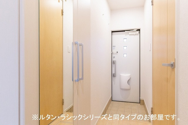 ヒルズ山王林の玄関