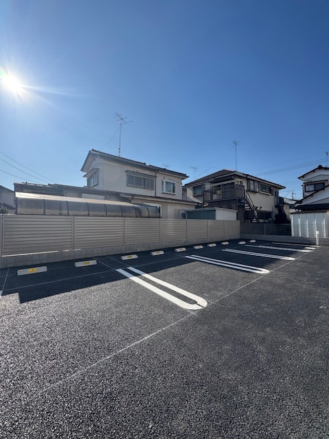 ヒルズ山王林の駐車場