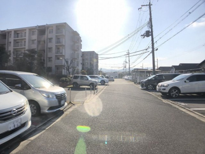 【駐車場】 | 泉北御池台第一住宅７棟 | 全居室窓ありますよ！明るく風通しのいい開放感のある住まいに気持ちも明るくなりますね！