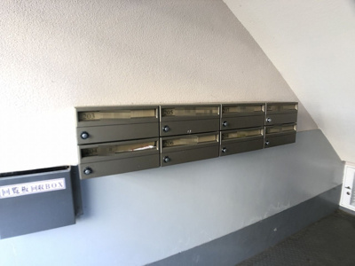 【エントランス】 | 泉北御池台第一住宅７棟 | ◆最上階の５階部分につき通風・眺望良好◆穏やかな風が舞い込む快適な住まいです♪眺めも綺麗ですので開放的な気分になれますよ♪