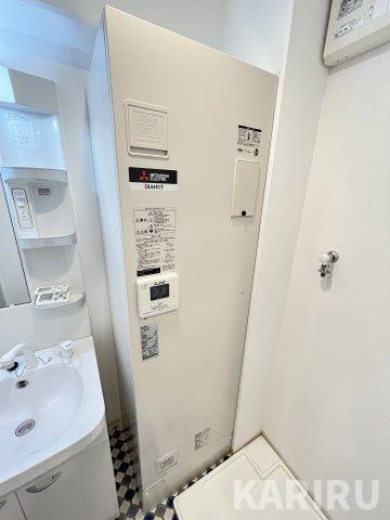 ブランシュ京橋の玄関