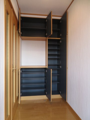 【玄関】 | メゾネット静