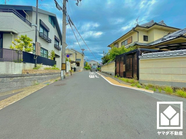 伏見区桃山町遠山の前面道路含む現地写真