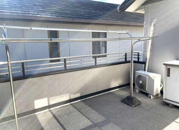 三好丘桜４丁目貸家のバルコニー