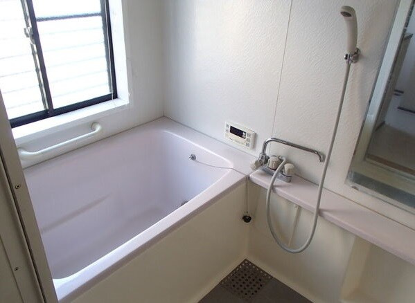 三好丘桜４丁目貸家の浴室