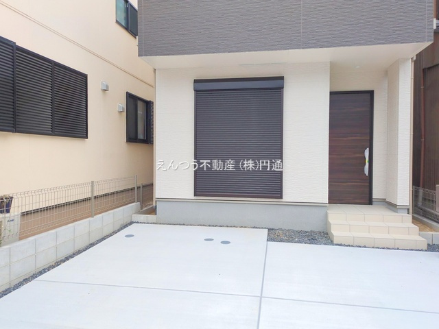 ハートフルタウン津金の玄関