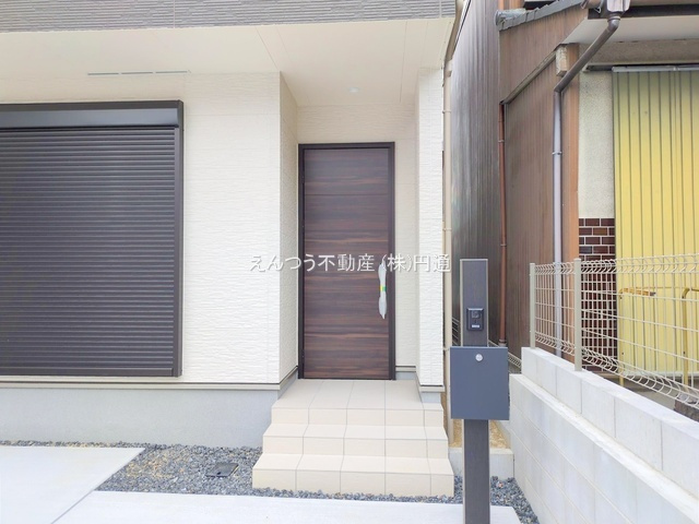 ハートフルタウン津金の玄関