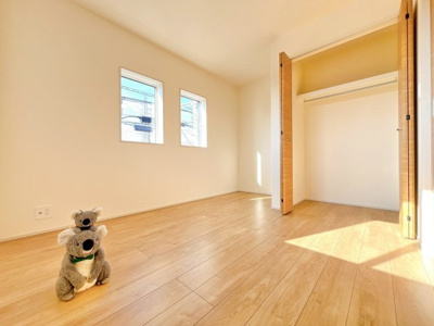 【洋室】 | 前橋市江田町　新築住宅 | 広さはお子様の勉強部屋にも適した広さ！
勉強机や本棚などの家具を置いてもフリースペースも確保することができます。