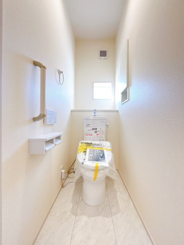 【トイレ】 | 前橋市江田町　新築住宅 | 清潔感にあふれた空間と機能的な洗浄装置。毎日何度も使う場所だから快適に。便利に。